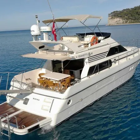 Azce Yatcilik Botel