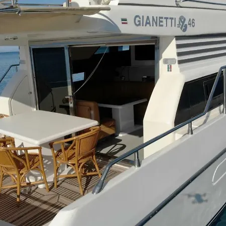 Botel Azce Yatcilik Antalya