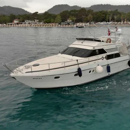 Botel Azce Yatcilik Antalya
